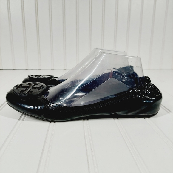 Tory Burch Black Patent Leather Reva Scrunch Ballet Flats A25 - Picture 2 of 15